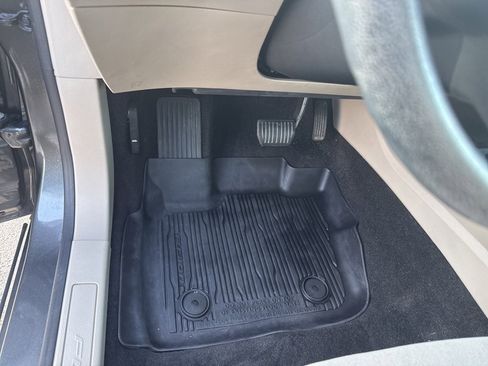 Used 2020 Ford Fusion SE image 17