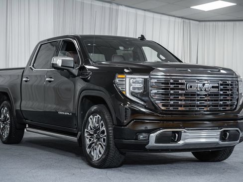 Used 2023 GMC Sierra 1500 Denali Ultimate AWD/4WD image 1