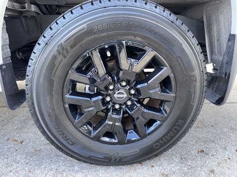 Used 2023 Nissan Frontier SV w/ Midnight Edition Package image 41