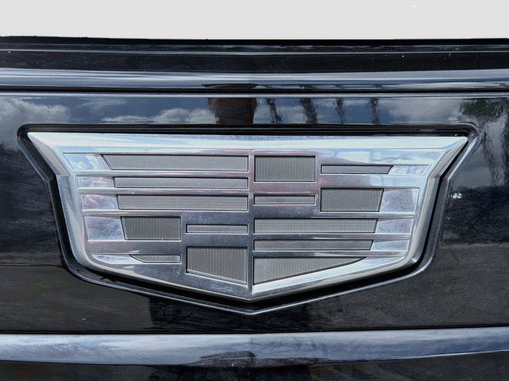 Used 2026 Cadillac Escalade Platinum Sport w/ LPO, ONYX Package AWD/4WD image 11