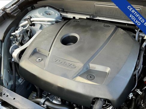 Certified 2025 Volvo XC60 T8 Plus w/ Protection Package Premier image 42