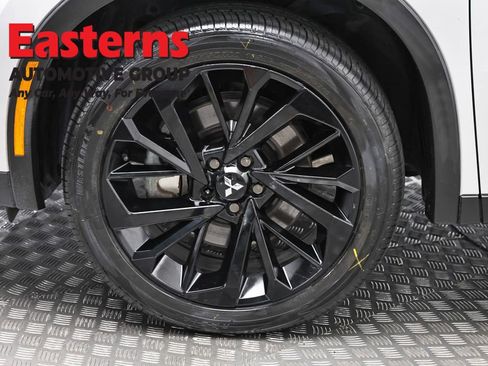 Used 2022 Mitsubishi Outlander SE FWD image 30