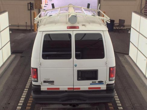 Used 2013 Ford E-350 and Econoline 350 Super Duty w/ Crew Van Pkg RWD image 5