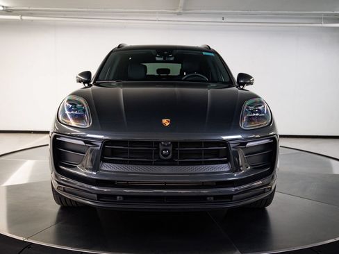 Certified 2026 Porsche Macan AWD/4WD image 10