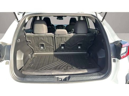 Used 2024 Subaru Crosstrek 2.0i Premium image 9