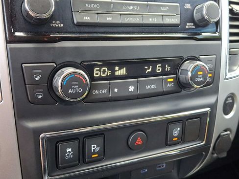 Used 2021 Nissan Titan SV w/ SV Convenience Package AWD/4WD image 15
