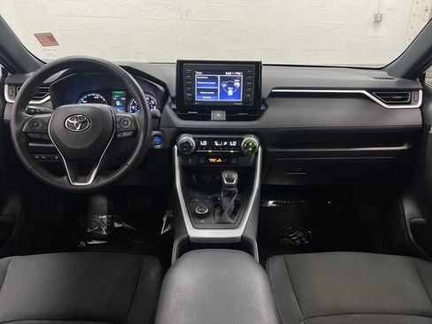 Used 2022 Toyota RAV4 SE w/ Convenience Package AWD/4WD image 15