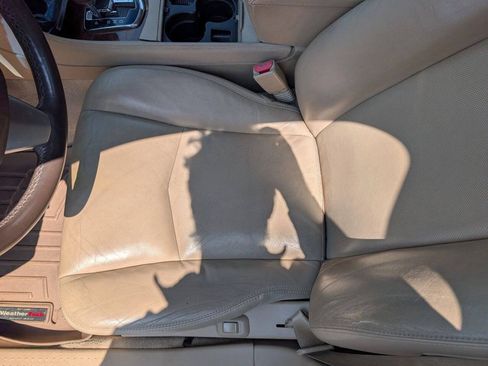 Used 2009 Cadillac SRX AWD w/ Third Row Seating Package image 40