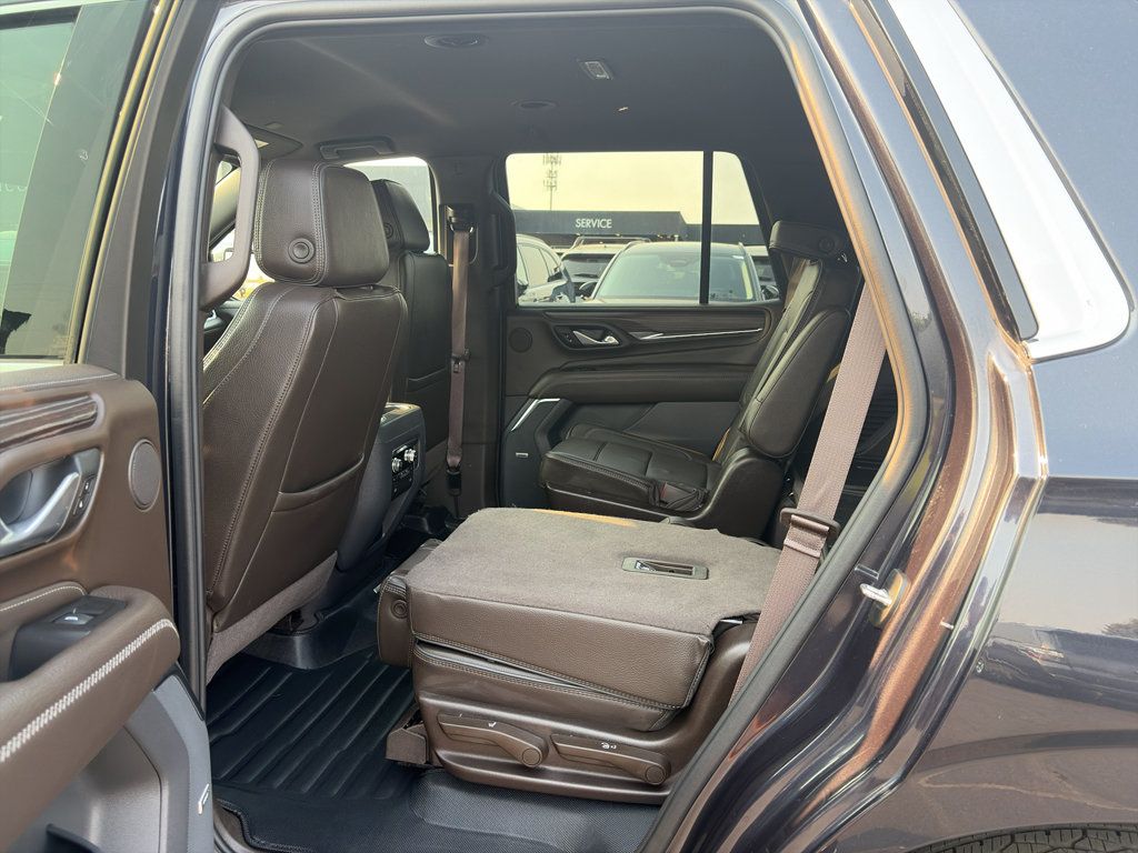 Used 2023 GMC Yukon Denali AWD/4WD image 14