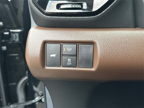 Used 2025 Honda Pilot Elite image 23