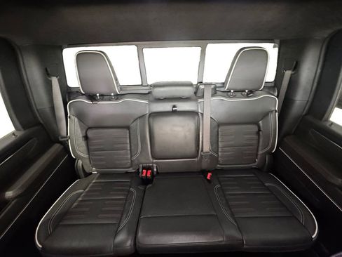 Used 2024 GMC Sierra 2500 AT4X image 18