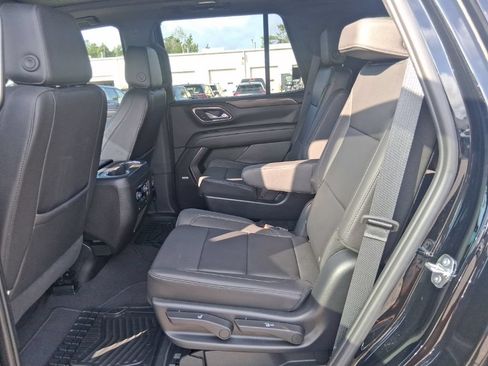 Used 2023 Chevrolet Tahoe Z71 w/ Luxury Package AWD/4WD image 17