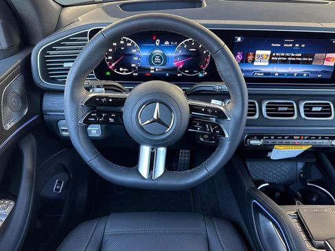 New 2026 Mercedes-Benz GLS 580 4MATIC image 27