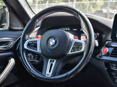 Used 2022 BMW M5 image 13
