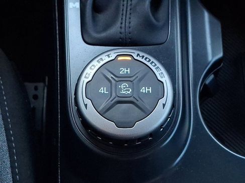 Used 2025 Ford Bronco 2-Door AWD/4WD image 24