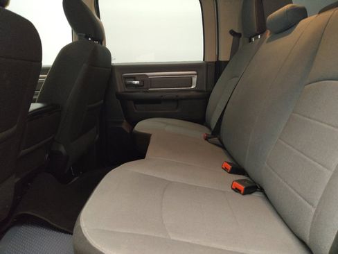 Used 2022 RAM 1500 Classic SLT RWD image 18