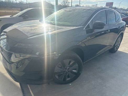 Used 2025 Nissan Murano SL image 2