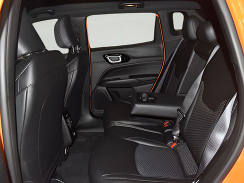 New 2026 Jeep Compass Latitude AWD/4WD image 25