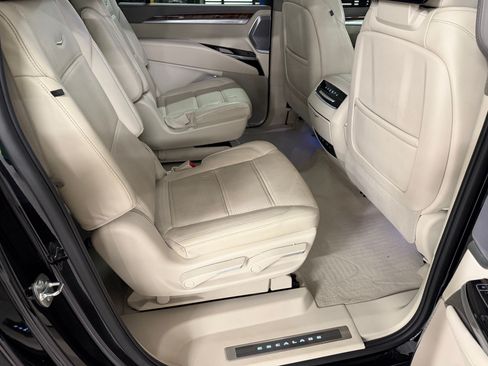 Certified 2025 Cadillac Escalade ESV Sport Platinum w/ LPO, ONYX Package AWD/4WD image 57