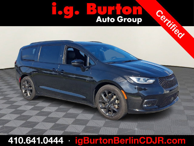 Used 2025 Chrysler Pacifica Limited FWD image 1