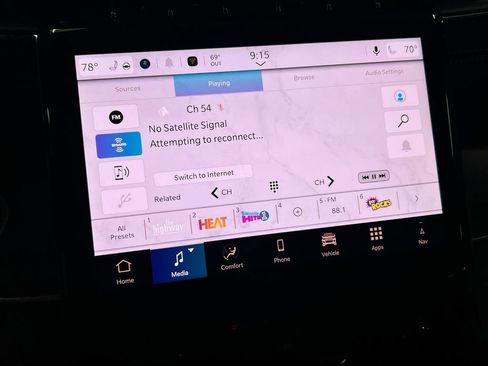 New 2025 Jeep Grand Cherokee Limited w/ Black Appearance Package image 13