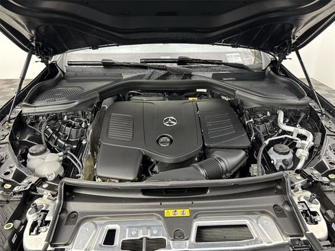 Used 2025 Mercedes-Benz GLC 300 4MATIC image 20