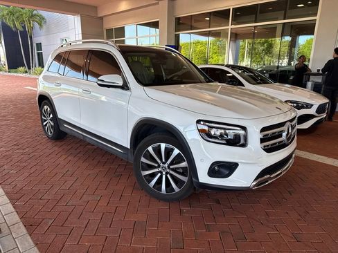 Certified 2022 Mercedes-Benz GLB 250 image 1