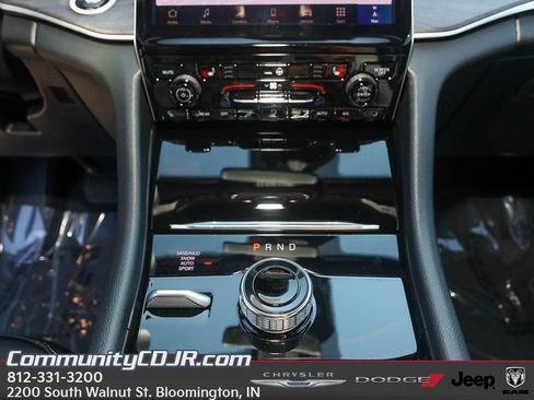 New 2025 Jeep Grand Cherokee L Limited image 17