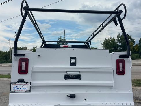 Used 2019 Ford F250 XL w/ Power Equipment Group RWD image 5