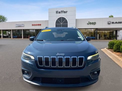 Used 2021 Jeep Cherokee Latitude Lux w/ Sun & Sound Group FWD image 2