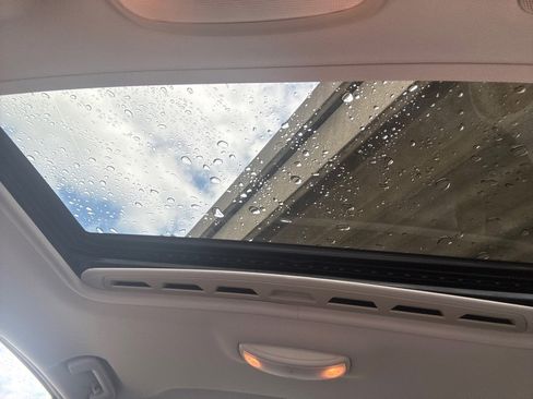 Used 2012 Volvo S60 T5 image 11