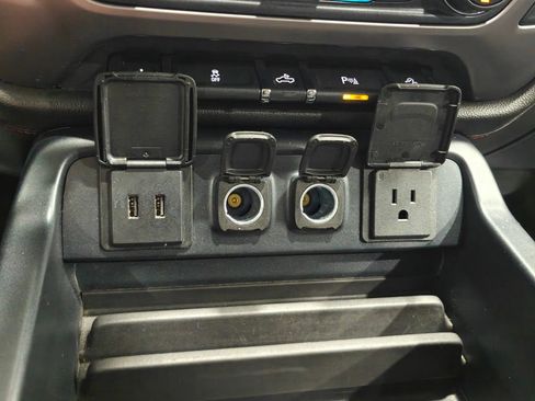 Used 2017 GMC Sierra 1500 SLT w/ All Terrain Package image 44