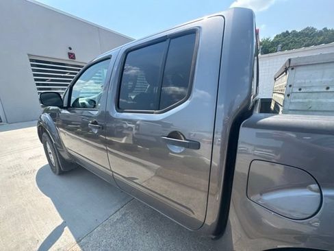 Used 2021 Nissan Frontier SV w/ SV Utility Package AWD/4WD image 15