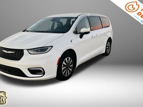 New 2023 Chrysler Pacifica Touring-L image 1