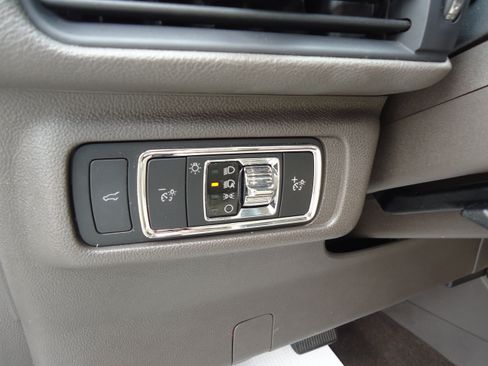 Used 2022 Lincoln Corsair AWD w/ Equipment Group 101A image 14