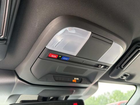 Certified 2024 Subaru Crosstrek 2.5i Wilderness w/ Crosstrek Mirror Package AWD/4WD image 32