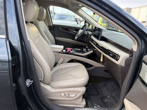 Certified 2022 Lincoln Nautilus Reserve w/ Equipment Group 202A image 15