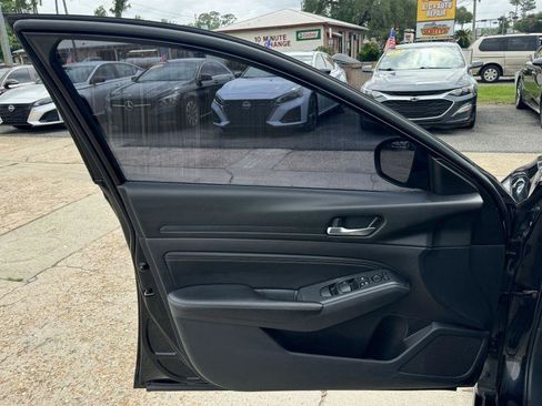 Used 2020 Nissan Altima 2.5 S FWD image 10