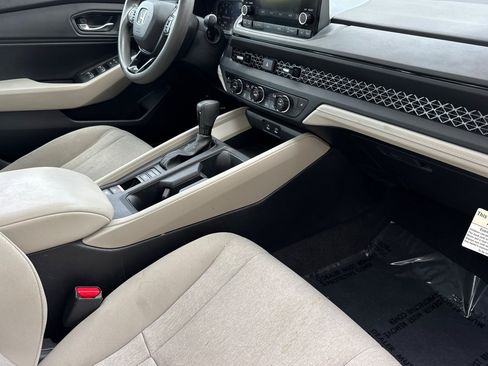 Used 2023 Honda Accord EX image 32