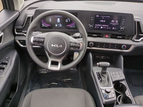 Certified 2024 Kia Sportage LX image 16
