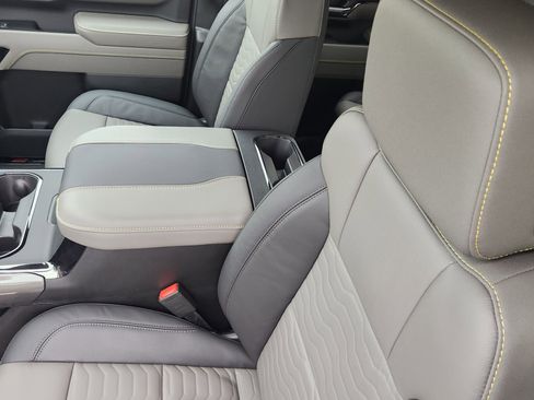 New 2026 Chevrolet Silverado 2500 ZR2 image 20