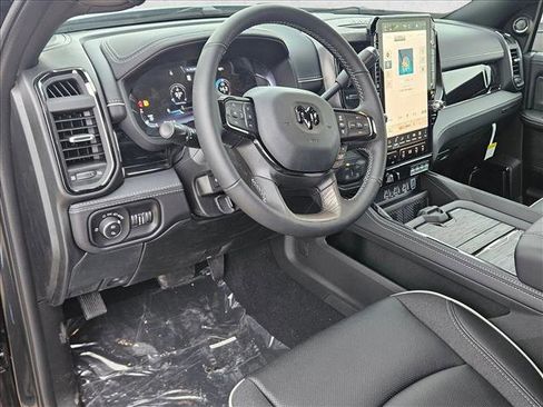New 2026 RAM 2500 Limited AWD/4WD image 9