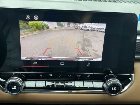 New 2025 GMC Canyon AT4 w/ Nightfall Edition AWD/4WD image 15