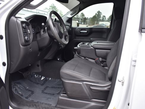 Used 2021 Chevrolet Silverado 1500 Custom Trail Boss w/ LPO, Dark Essentials Package image 12