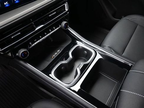 New 2026 Chevrolet Traverse LT w/ Driver Confidence Package image 27