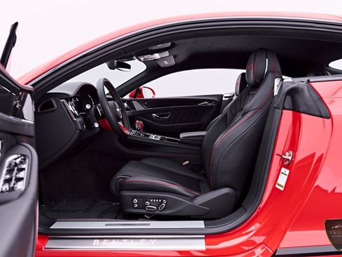 Used 2024 Bentley Continental GT AWD/4WD image 37