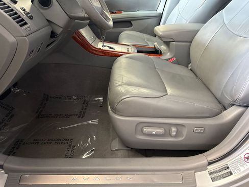 Used 2006 Toyota Avalon XLS image 74