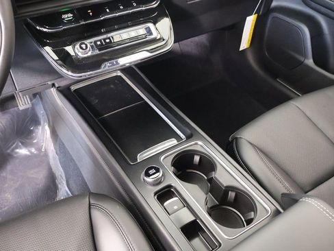 New 2026 Lincoln Corsair Premiere FWD image 9