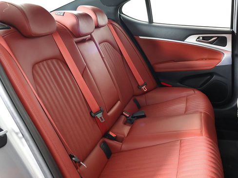 Used 2023 Genesis G70 2.0T w/ Sport Prestige Package image 39