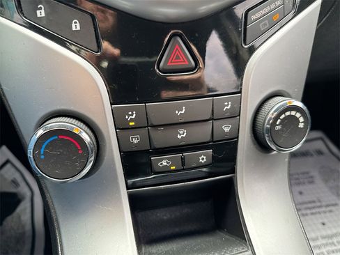 Used 2013 Chevrolet Cruze Eco image 14
